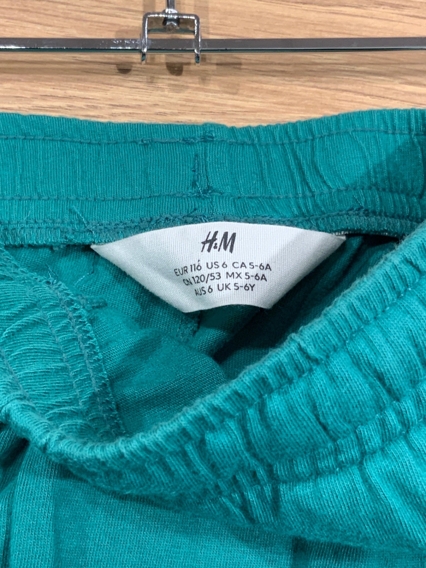 S H&M Shorts Grön 116