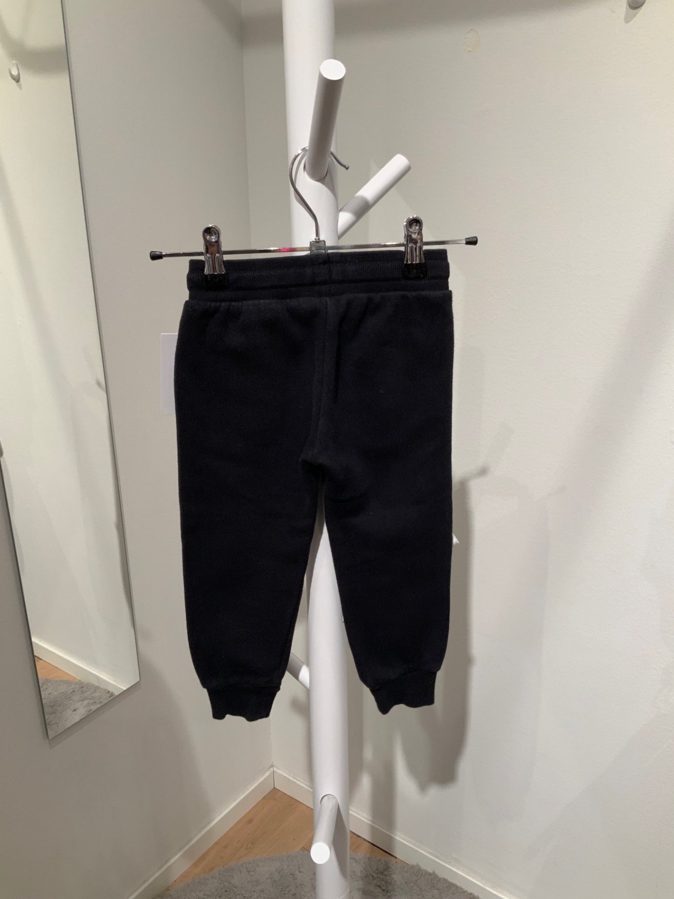 S H&M Mjukisbyxor 98 Svart