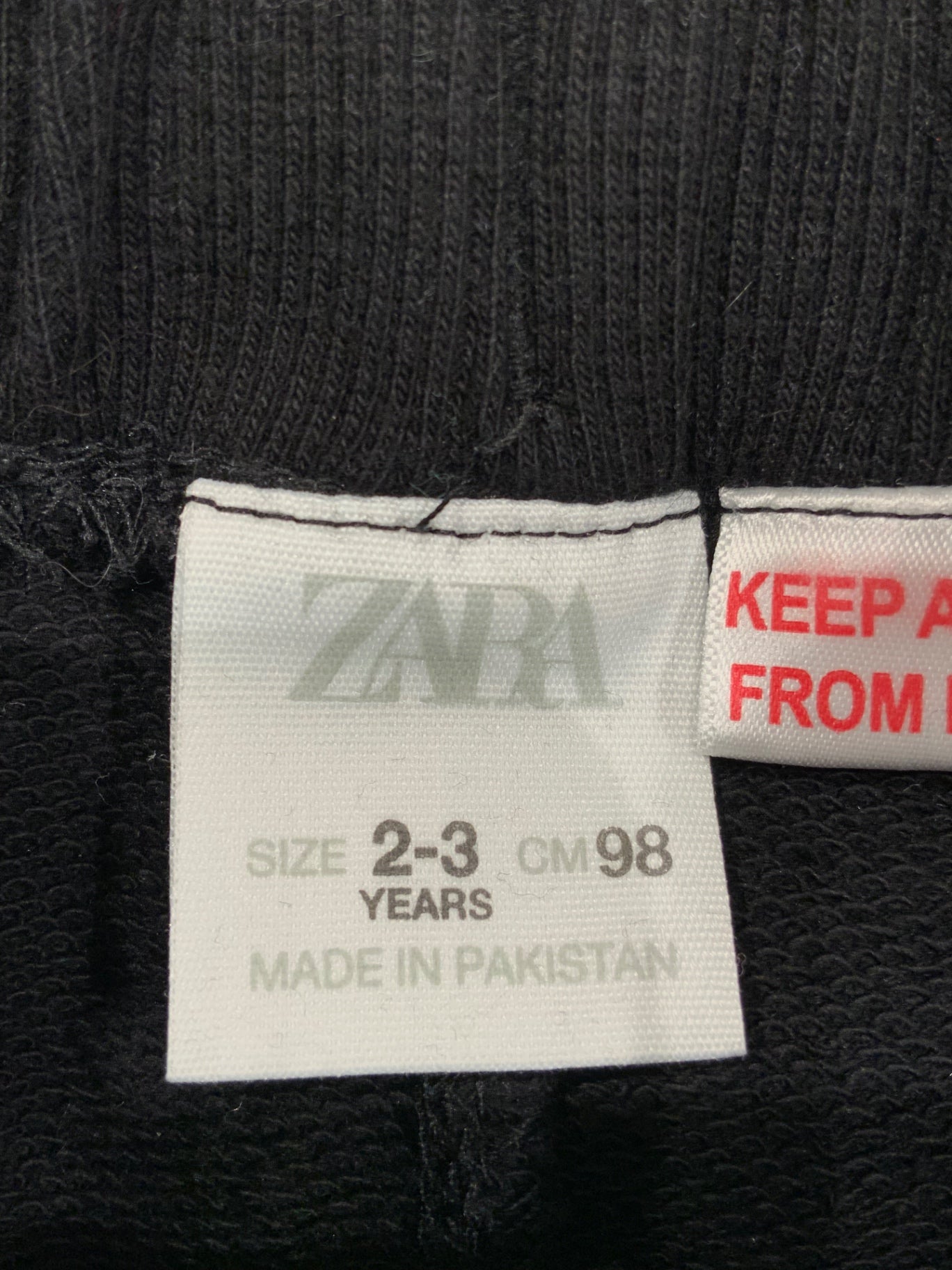 S ZARA Shorts 98 svart