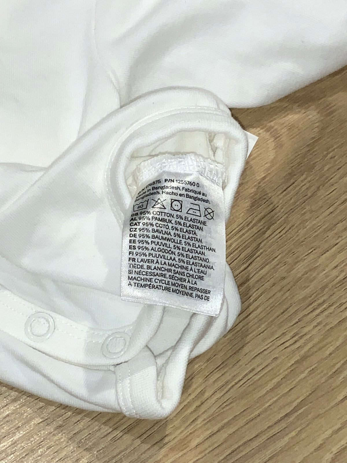 H&M body 56 Vit/Jul