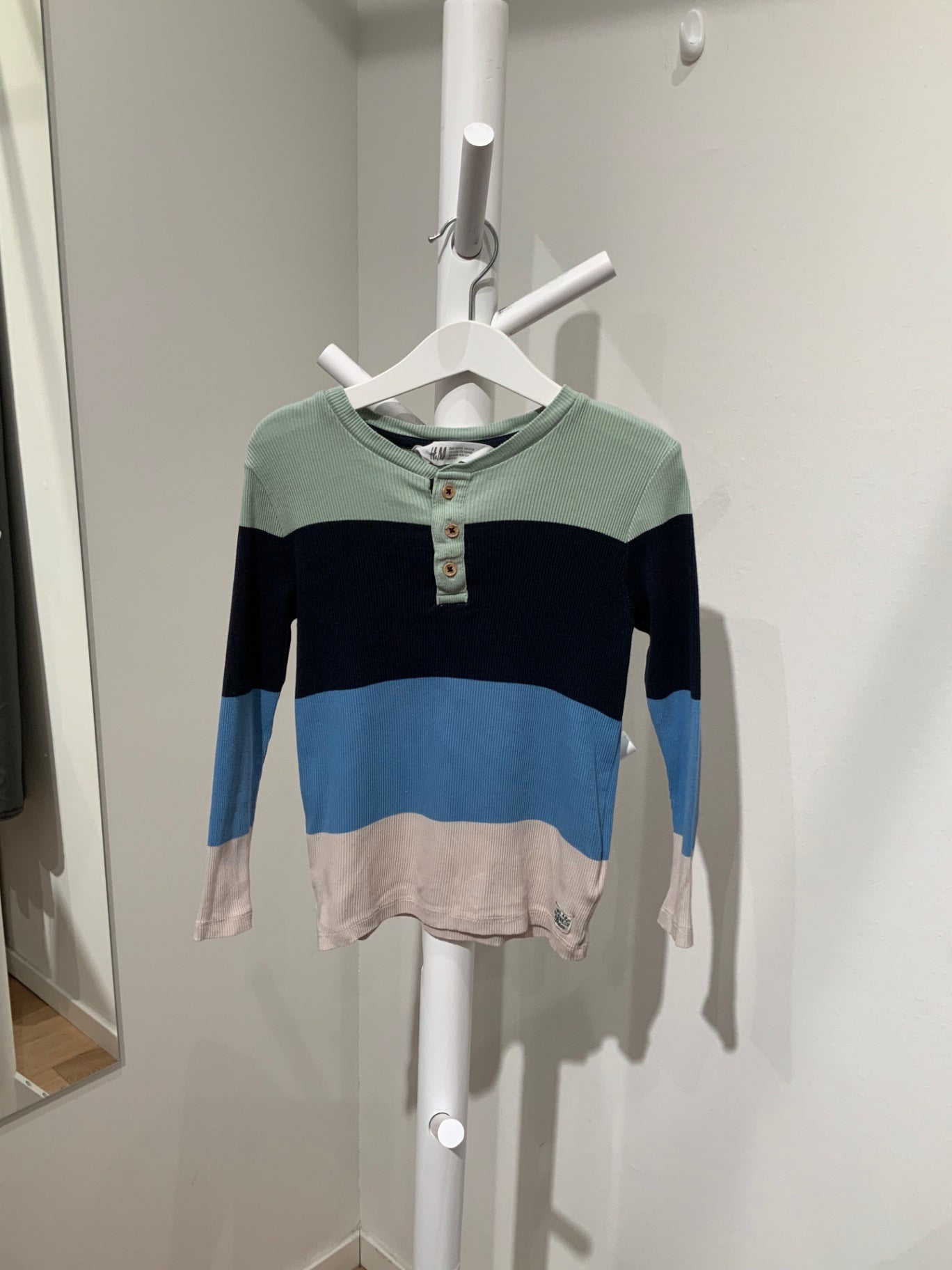 S H&M Tröja 110/116 randig