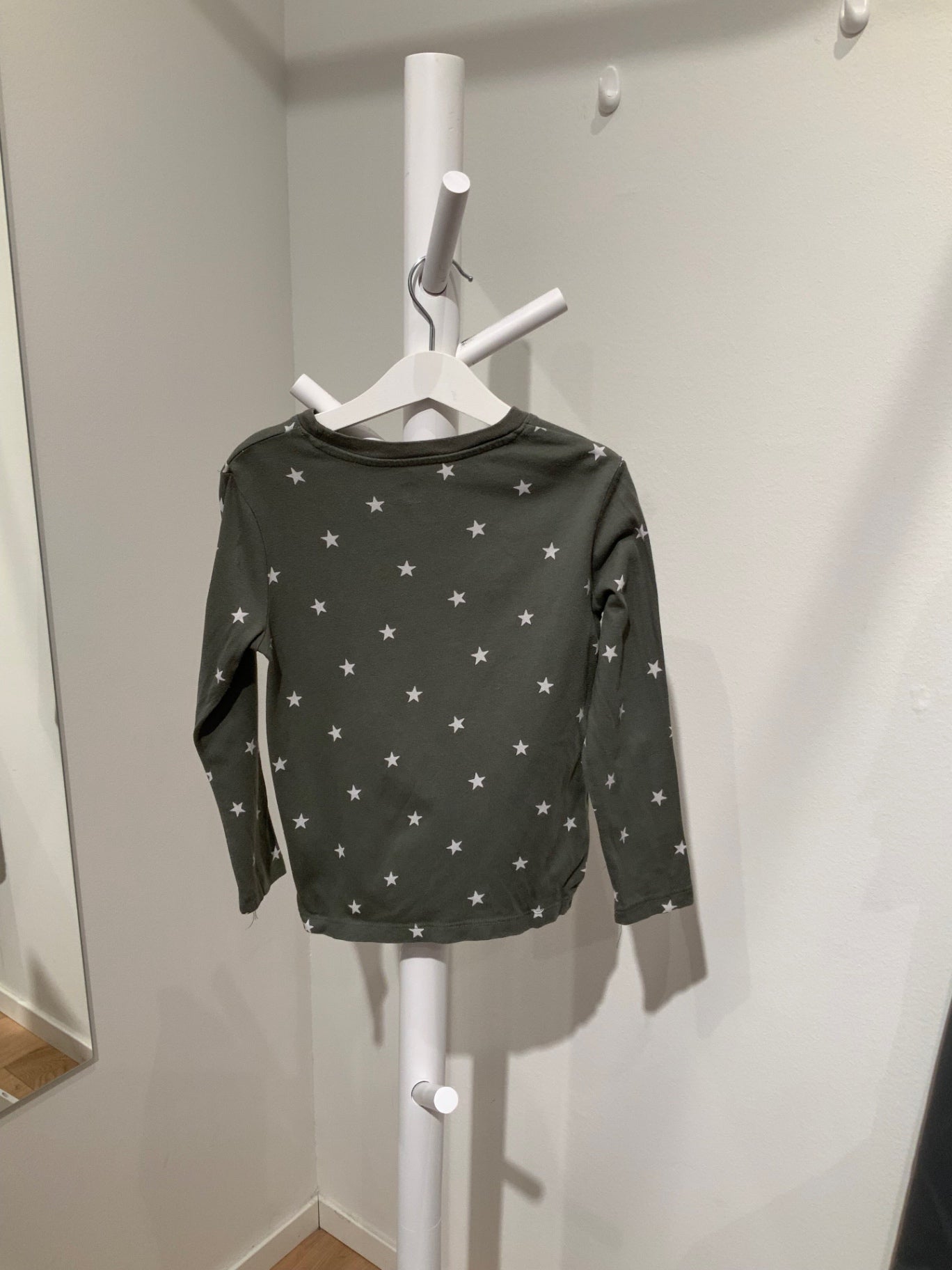 S H&M Tröja 110/116 grön