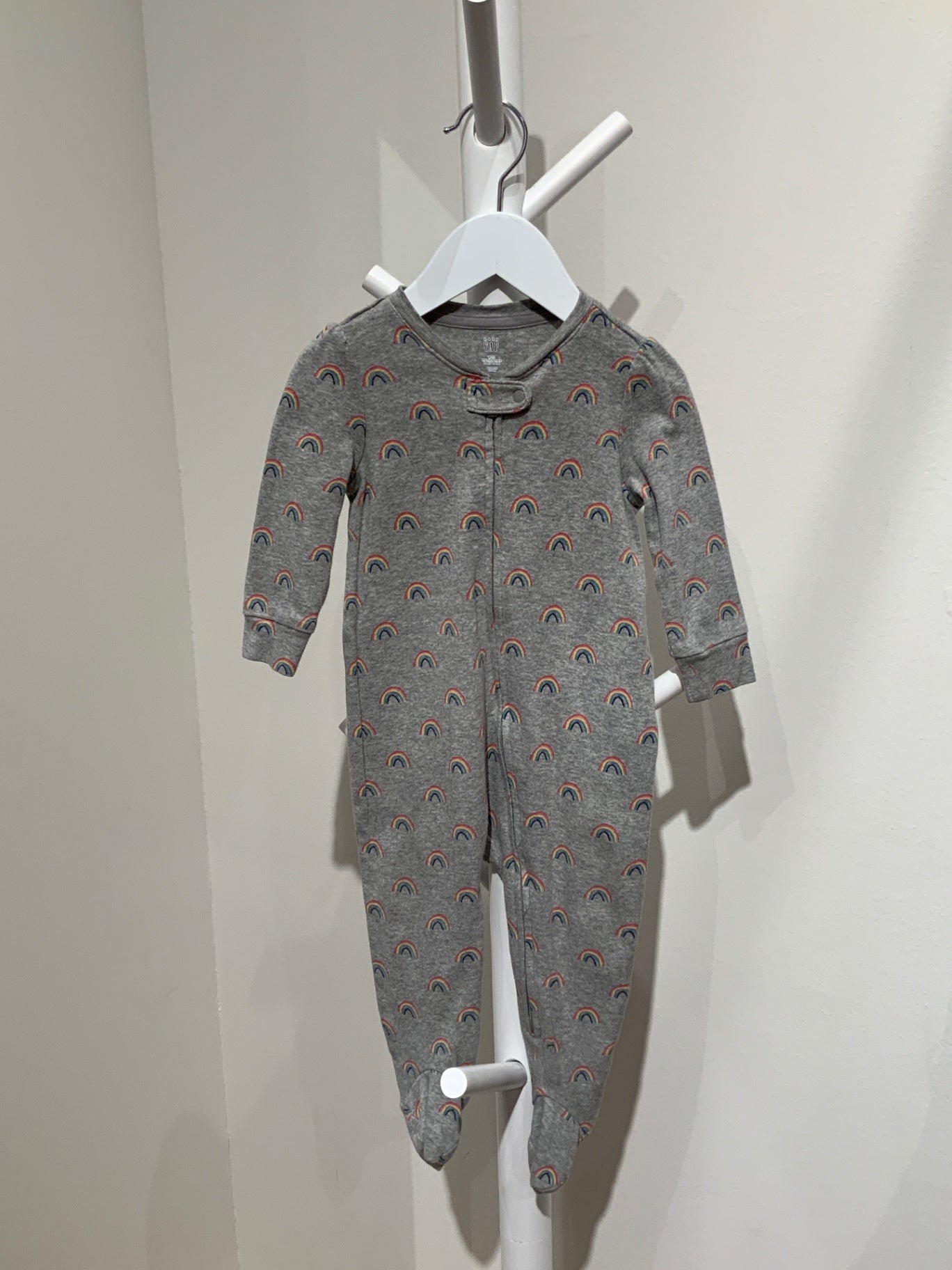 S Baby GAP Pyjamas 9-12mån Grå med regnbåge