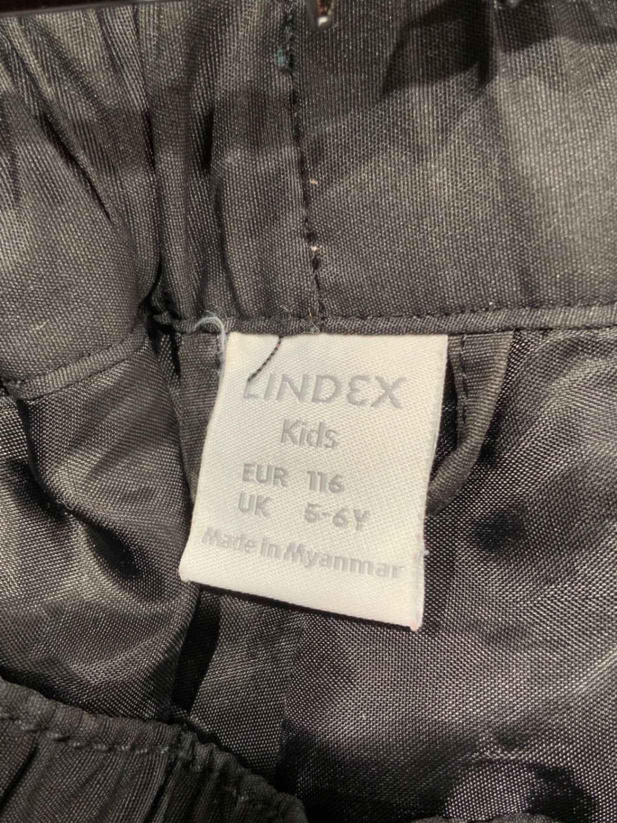 S Lindex Skalbyxor 116 Svart