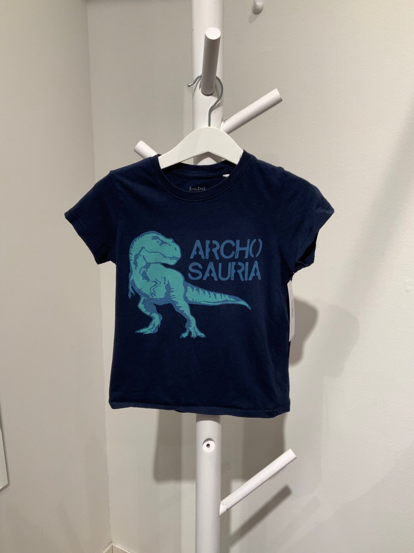 S Åhléns T-shirt 98/104 Mörkblå/Dino