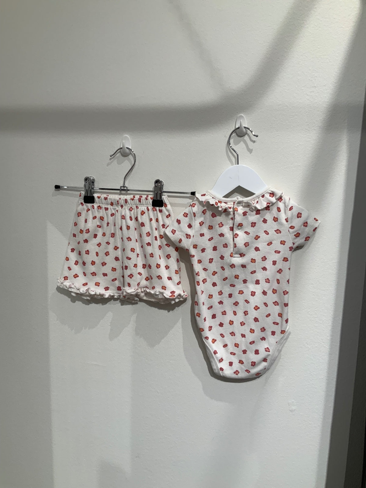 S LCW baby Set body+shorts 74 Vit/Blommig