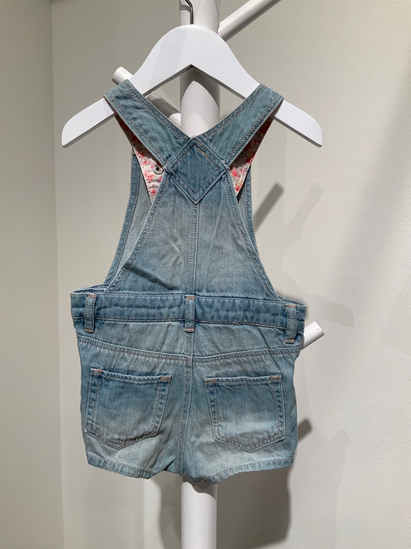 S H&M Hängselshorts 74 