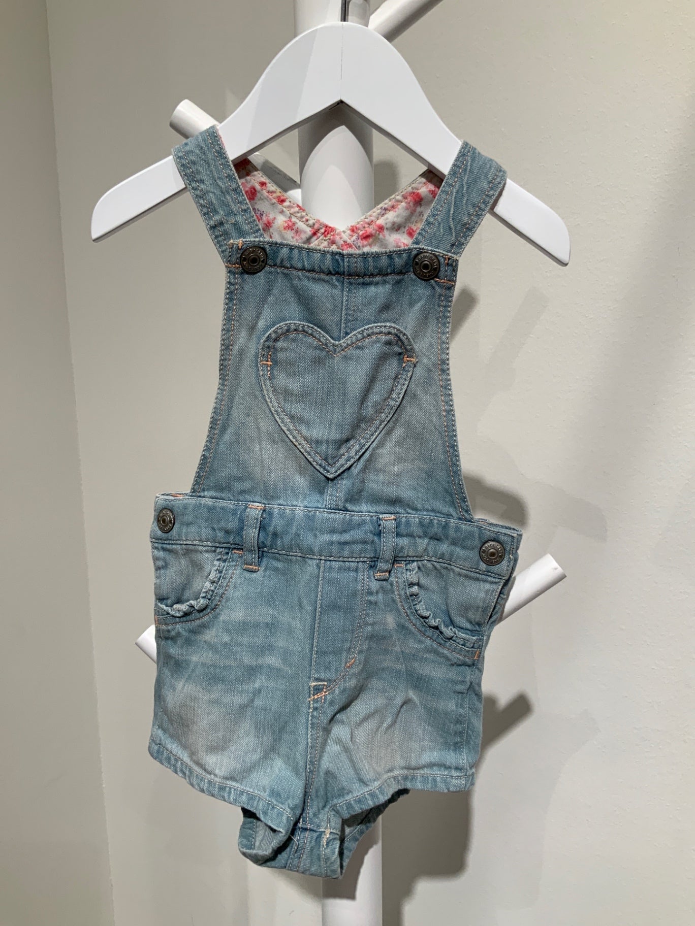 S H&M Hängselshorts 74 