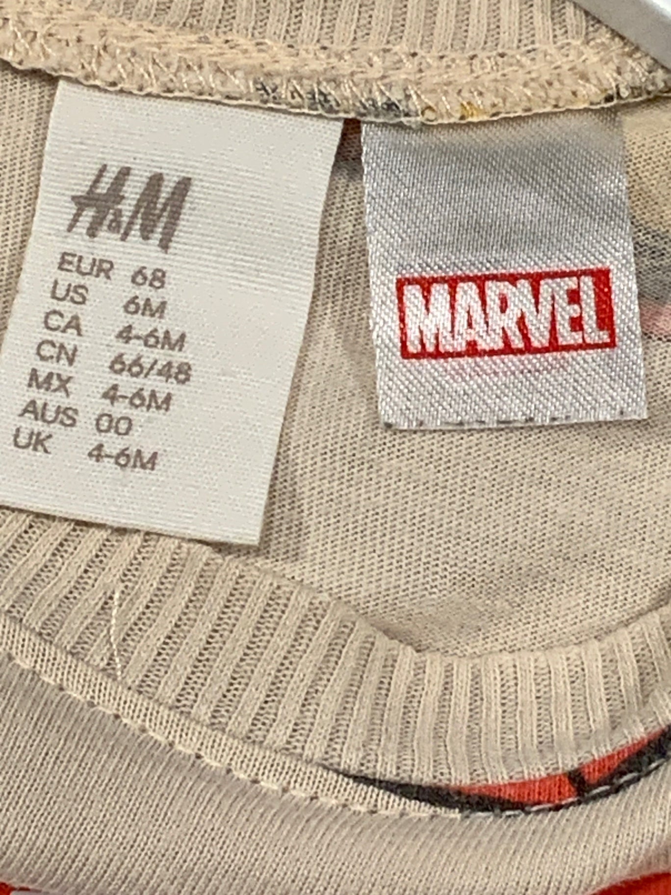 K HM Marvel tshirt beige med heroes 68