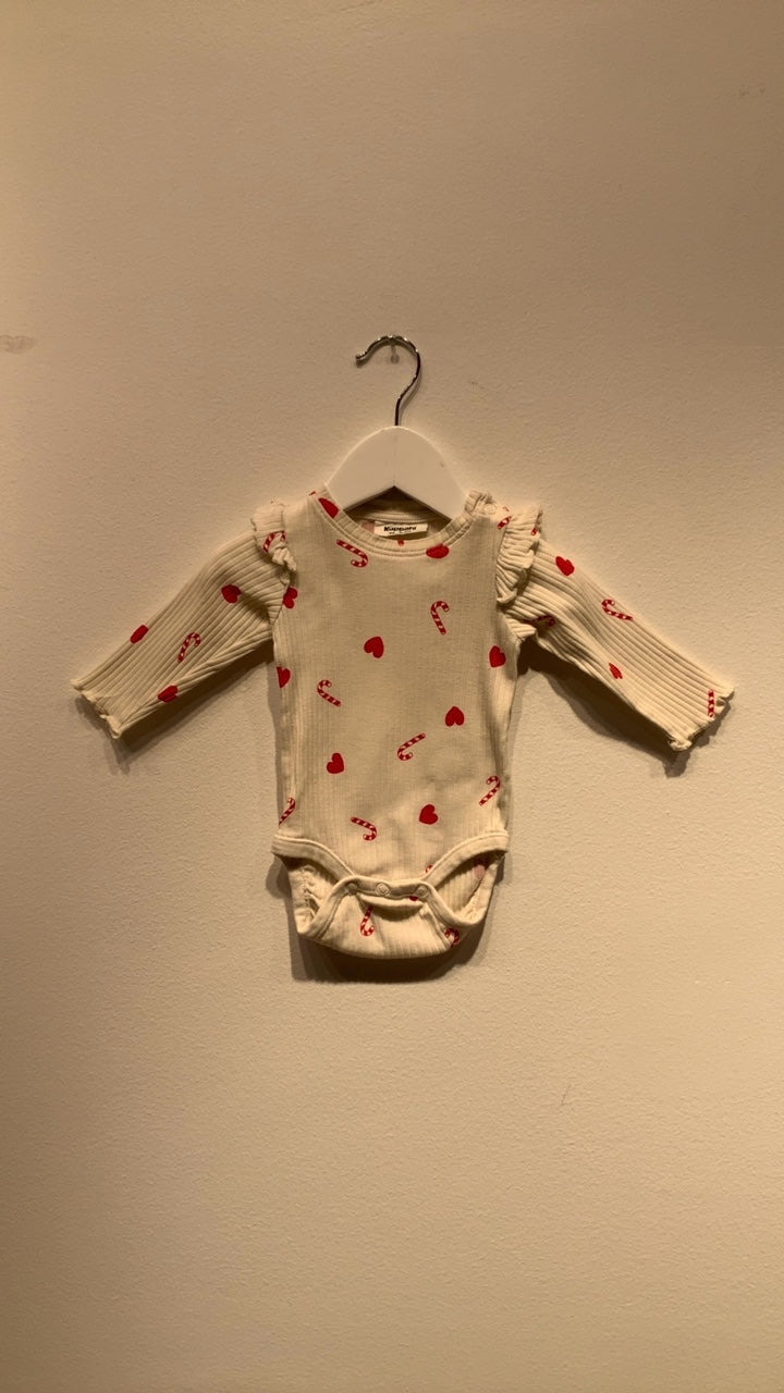 Kappahl Body 62 Beige/Hjärtan Ribbad