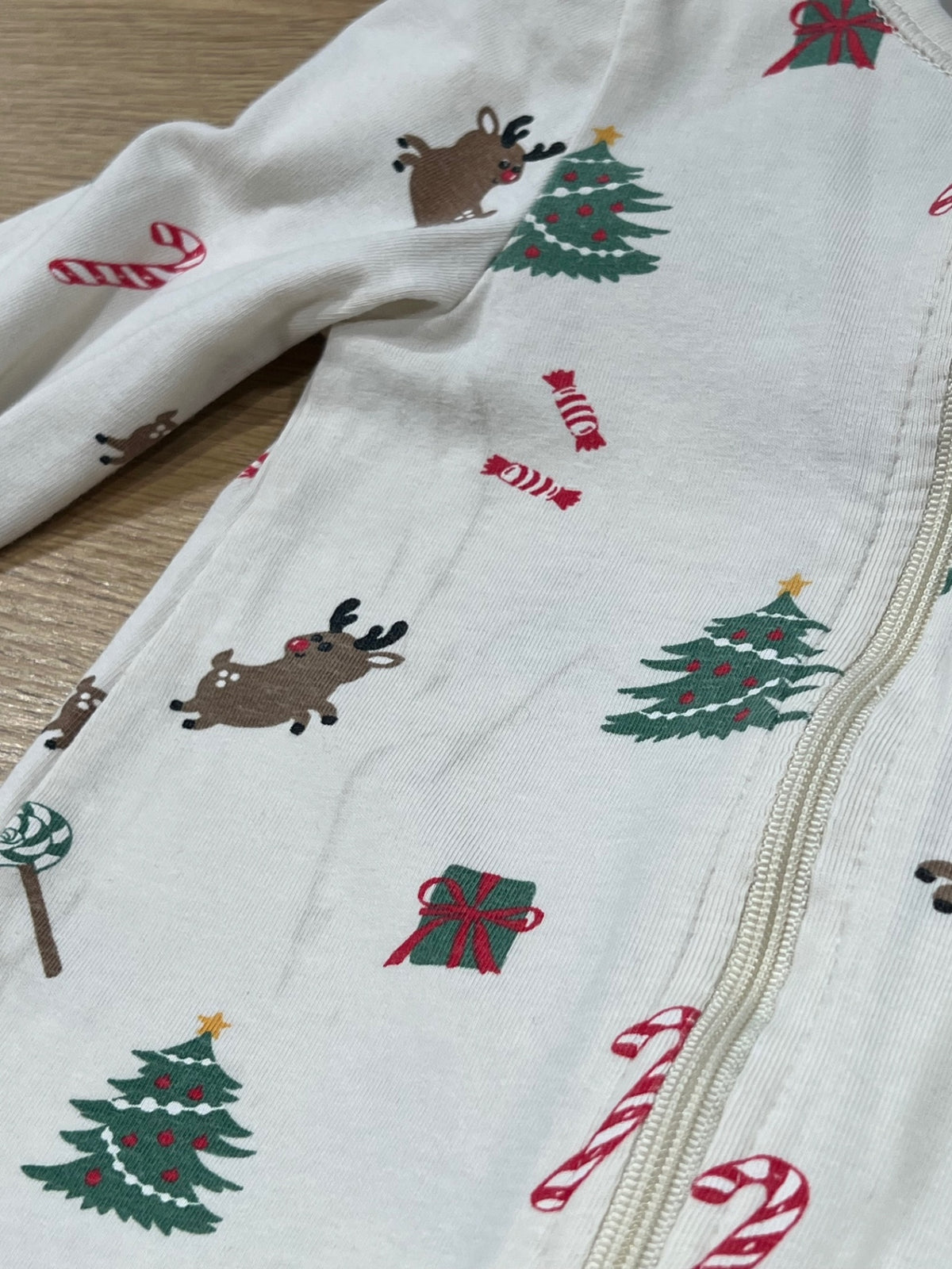 Åhlens Pyjamas 62 Beige/Jultema A: dova fläckar