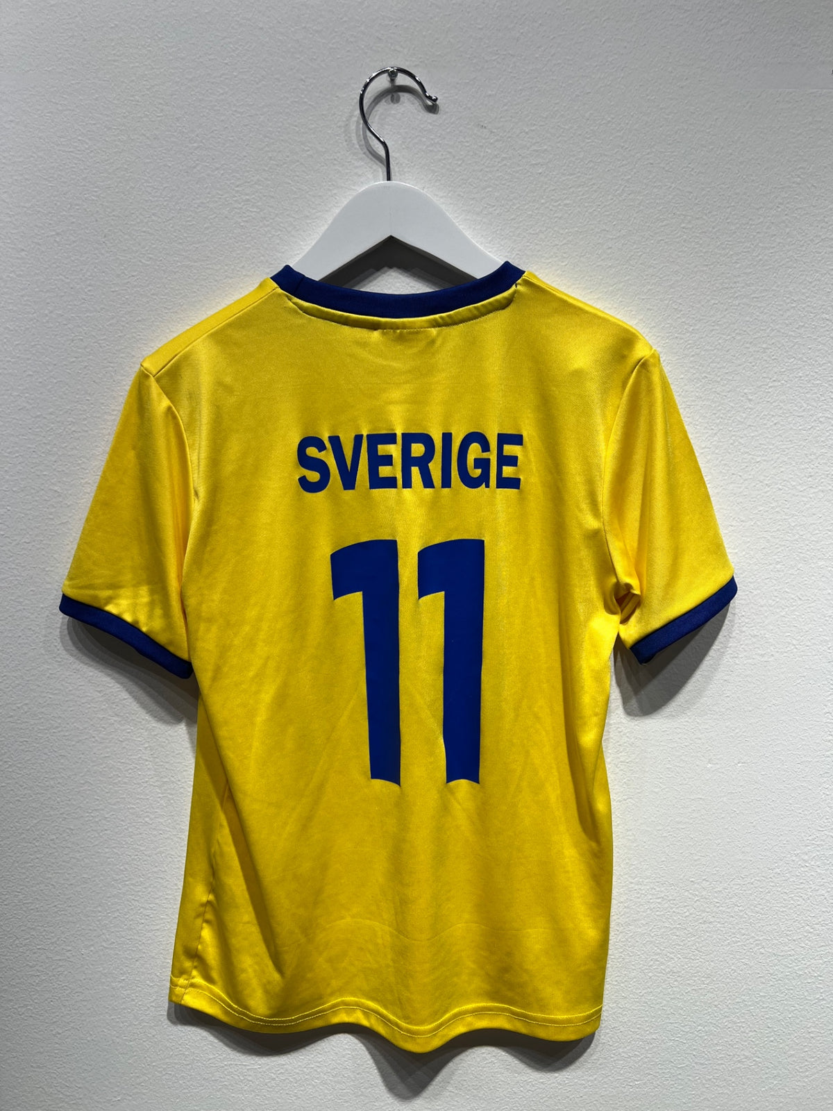 Sverige 2-delat fotbollsset 134/140 Gul/Blå