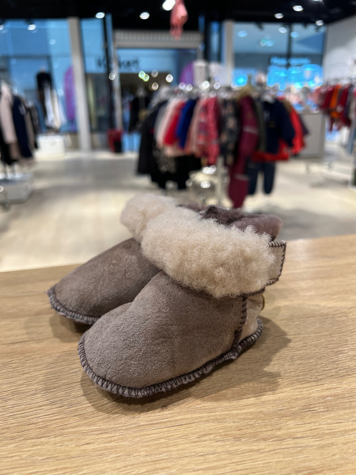 Shepherd Fårskinnstofflor 18/19 Brun