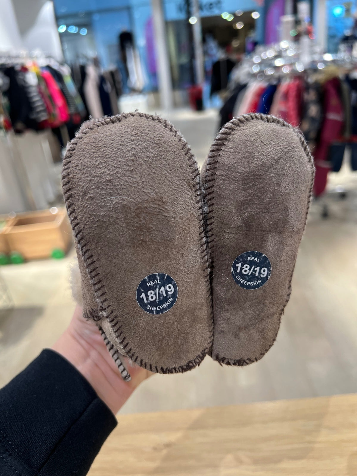 Shepherd Fårskinnstofflor 18/19 Brun