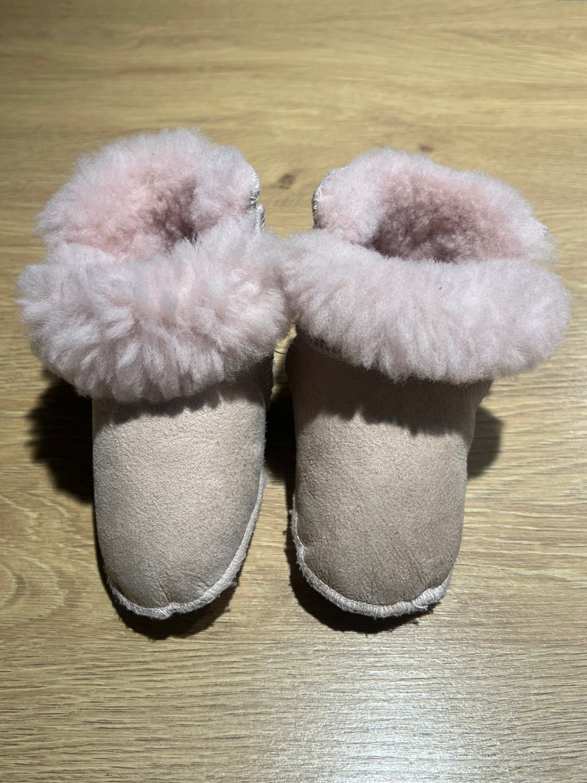 Shepherd Fårskinnstofflor 18/19 Rosa