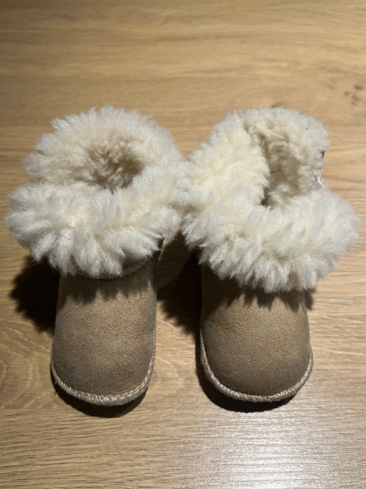 Enfant Fårskinnstofflor 18/19 Beige