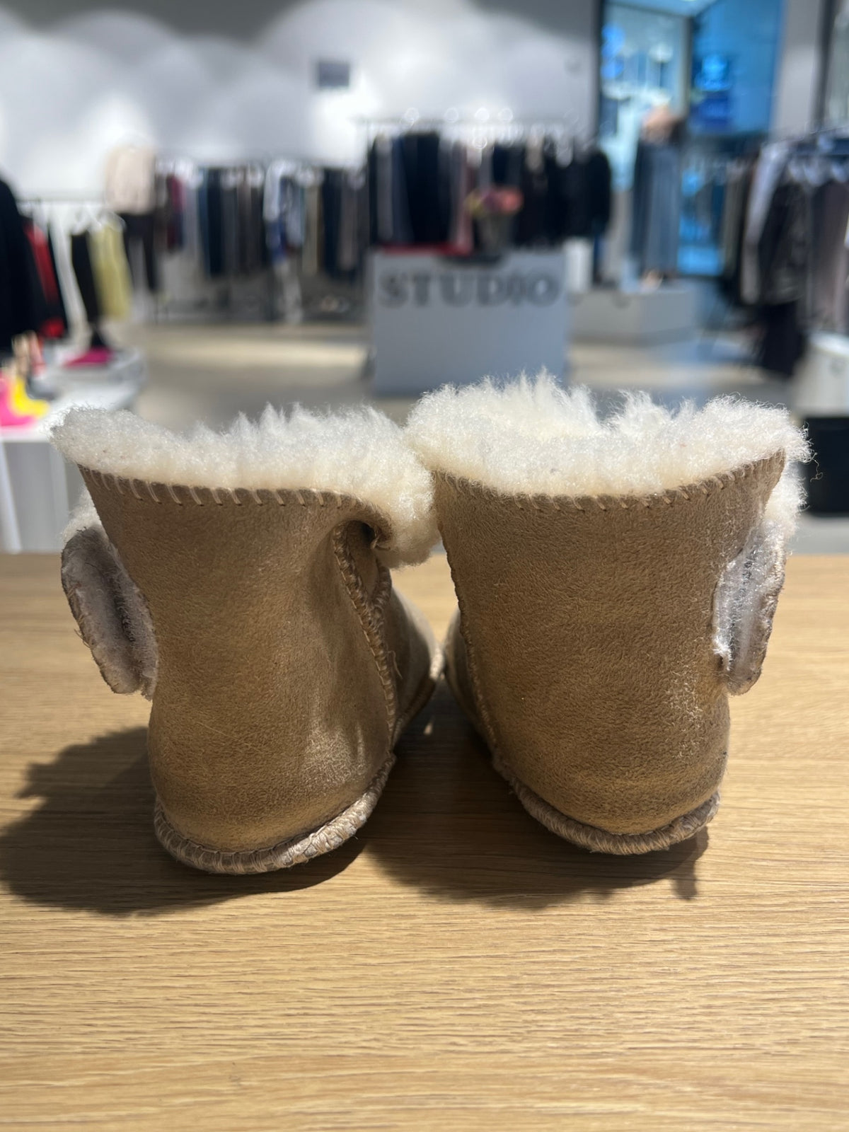 Enfant Fårskinnstofflor 18/19 Beige